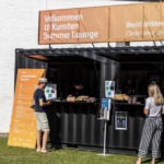 Kunsten i Aalborg fik i 2021 lavet et flot design til deres Summer lounge 2021